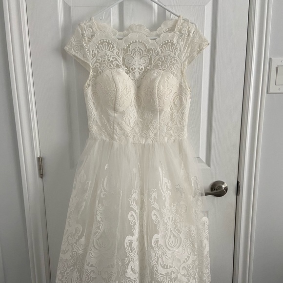 Chi Chi London Lace White Dress - Picture 5 of 5